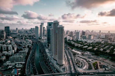 מגדלי הצעירים